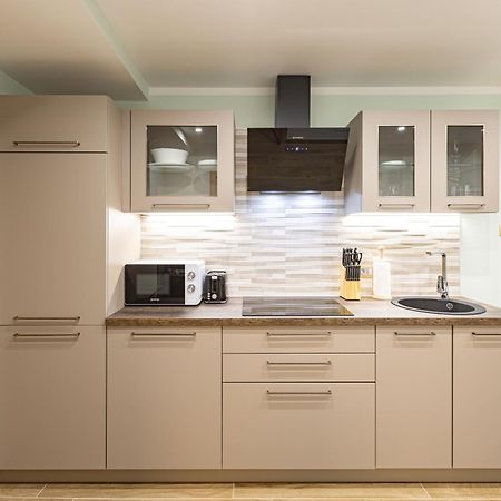 Adriatic Bay Apartments Portoroz Ngoại thất bức ảnh