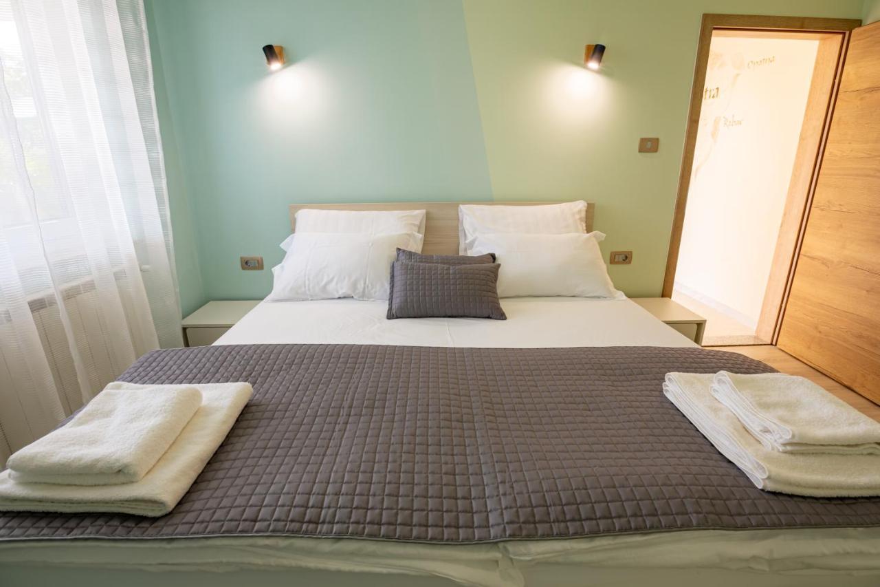 Adriatic Bay Apartments Portoroz Ngoại thất bức ảnh