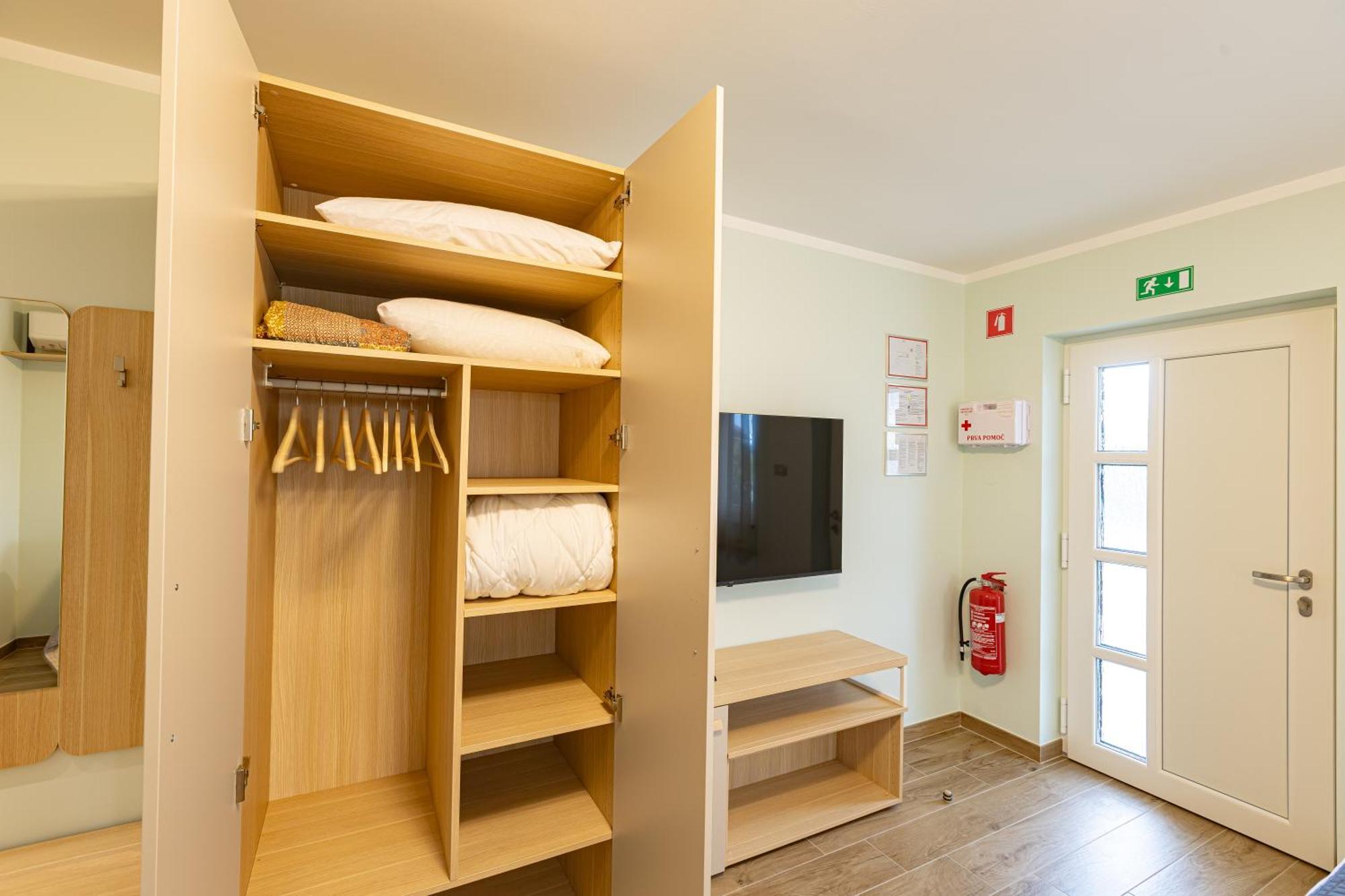 Adriatic Bay Apartments Portoroz Ngoại thất bức ảnh