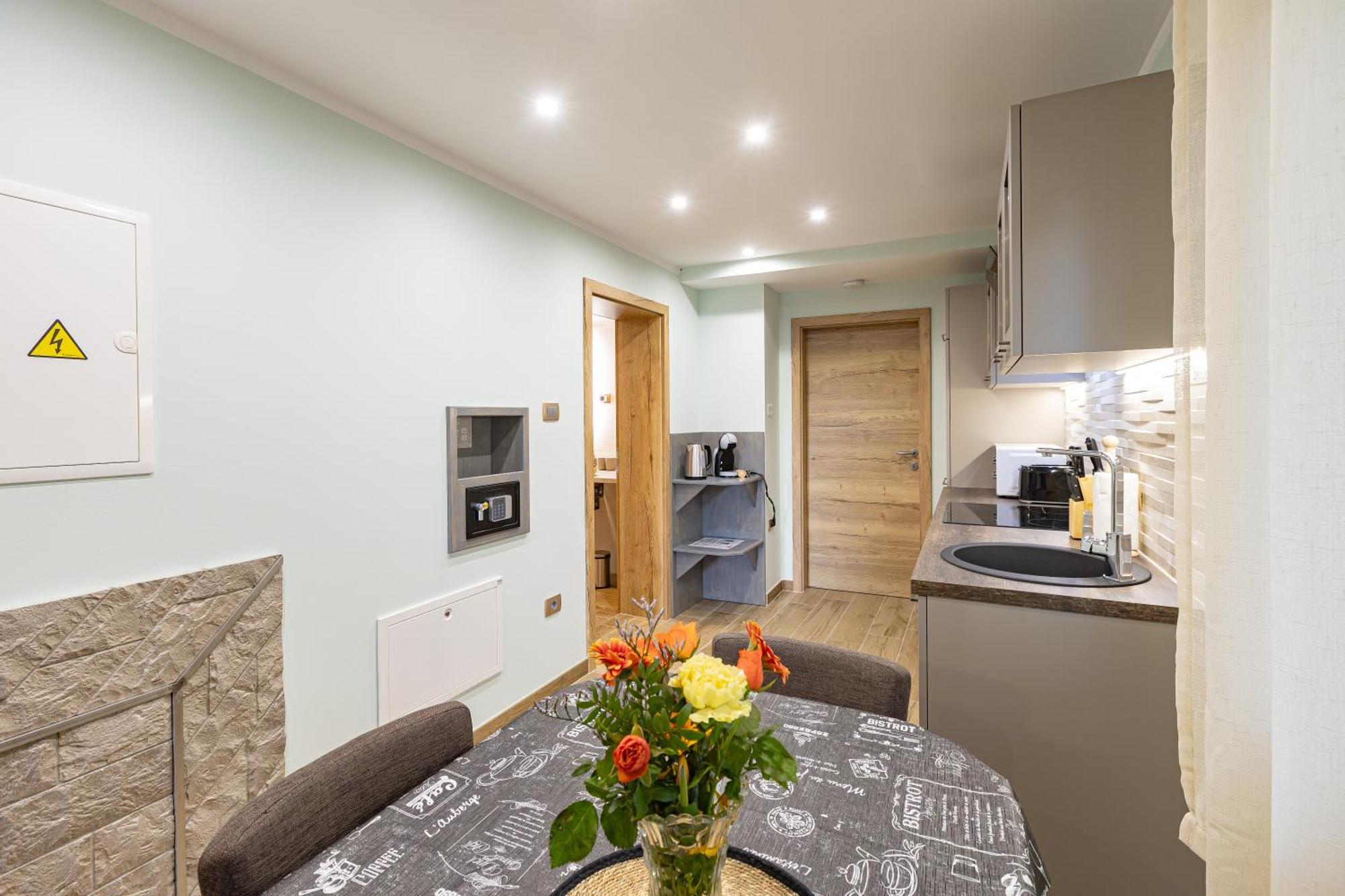 Adriatic Bay Apartments Portoroz Ngoại thất bức ảnh