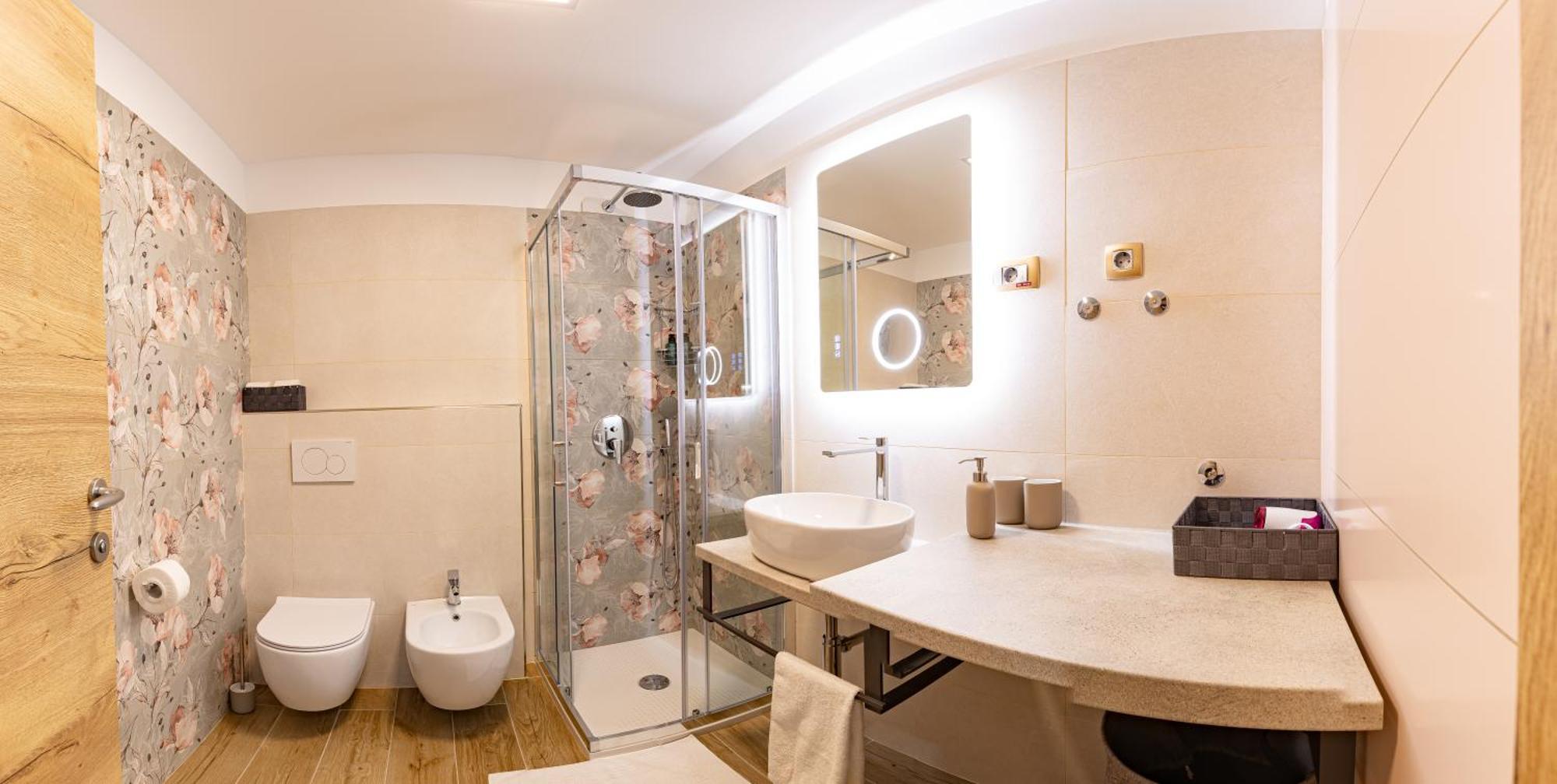Adriatic Bay Apartments Portoroz Ngoại thất bức ảnh